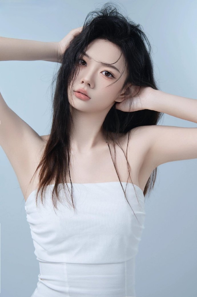 威尔·法瑞尔新作Netflix夺冠，专业影评人评分却褒贬不一
